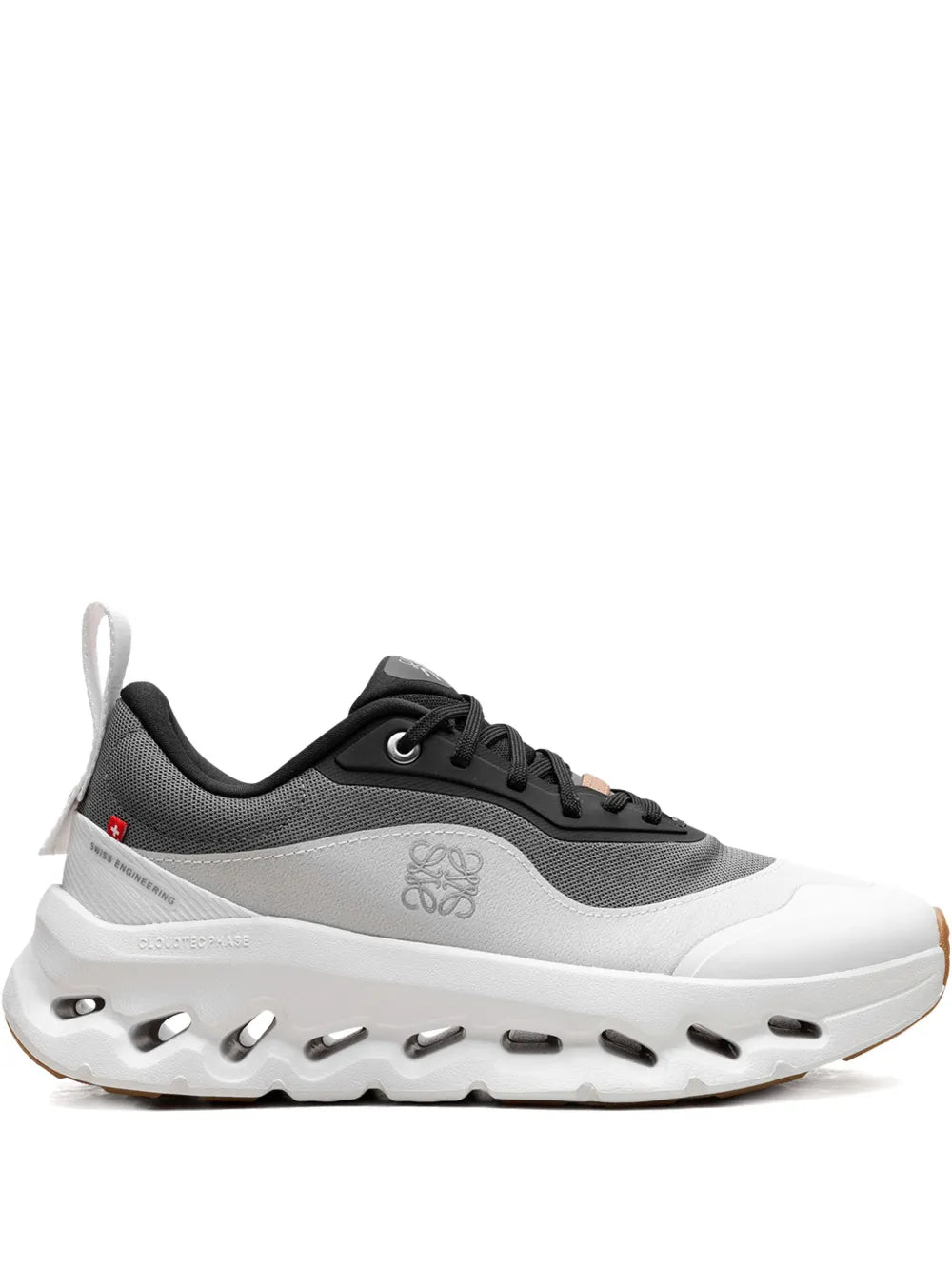 On x loewe cloudtilt 2